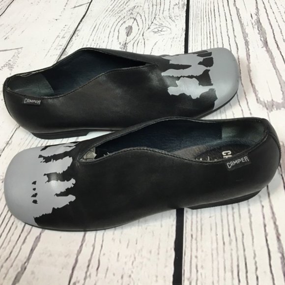 Camper Shoes - RARE Camper Twins v-front black & gray ballet flats/loafers size 38